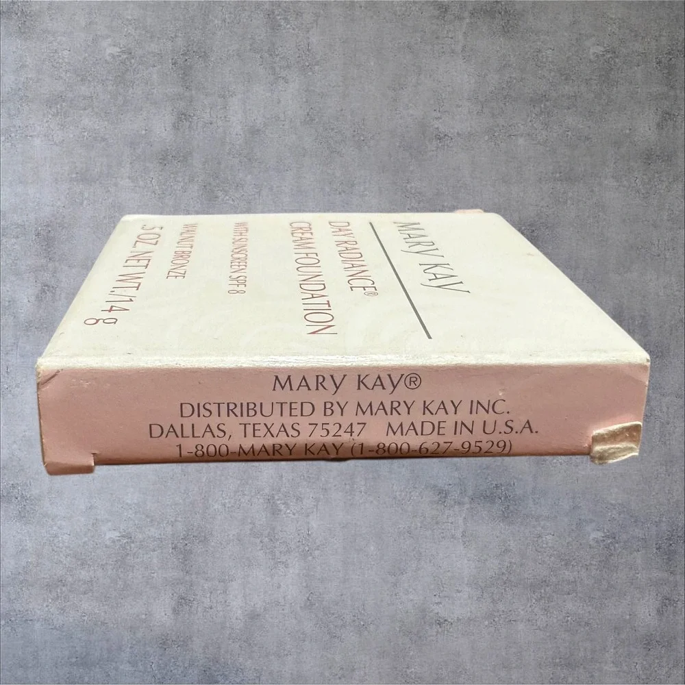 Mary Kay Day Radiance Cream Foundation Walnut Bronze 6310 .5oz NIB SPF 8